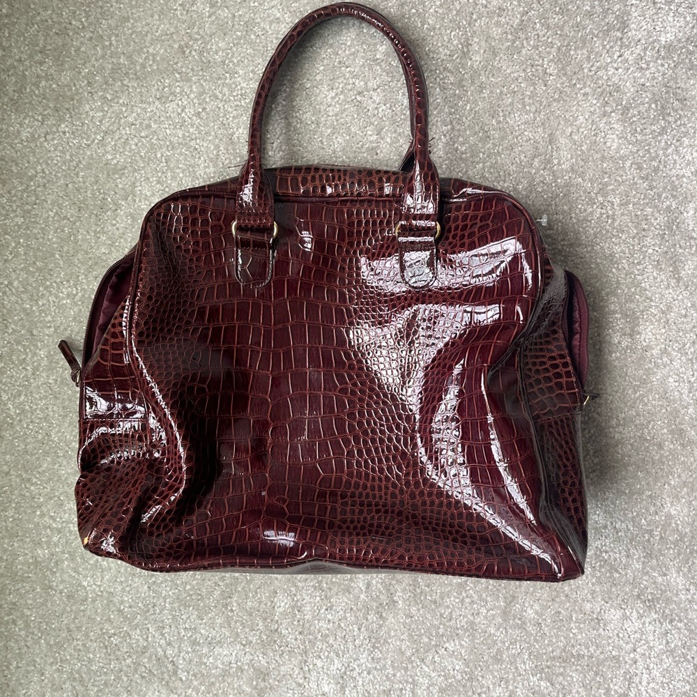 Jessica Simpson Elegant Burgundy Crocodile-Embossed Women's Bag
